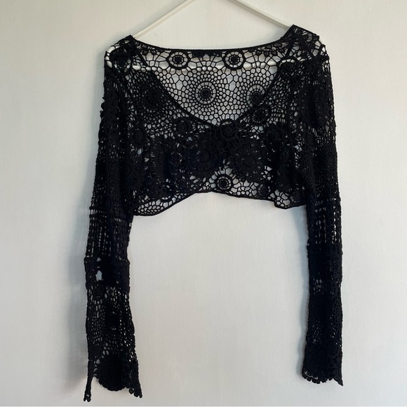 Nasty Gal Black Lace Crop Top - Picture 5 of 9